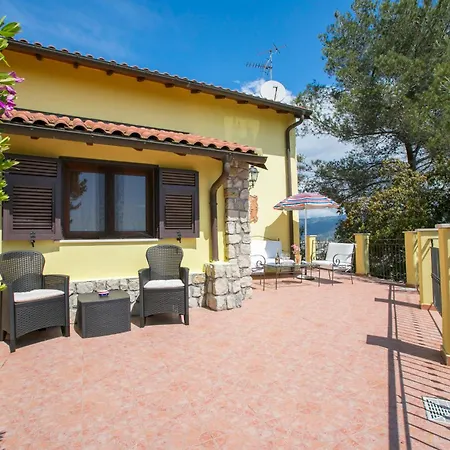 Villa Monte Enrico - Pool And Whirlpool - Happy